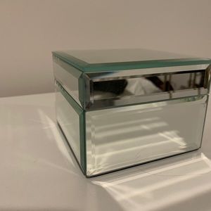 Nordstrom Rack Mirrored Jewelry Box, NWT.